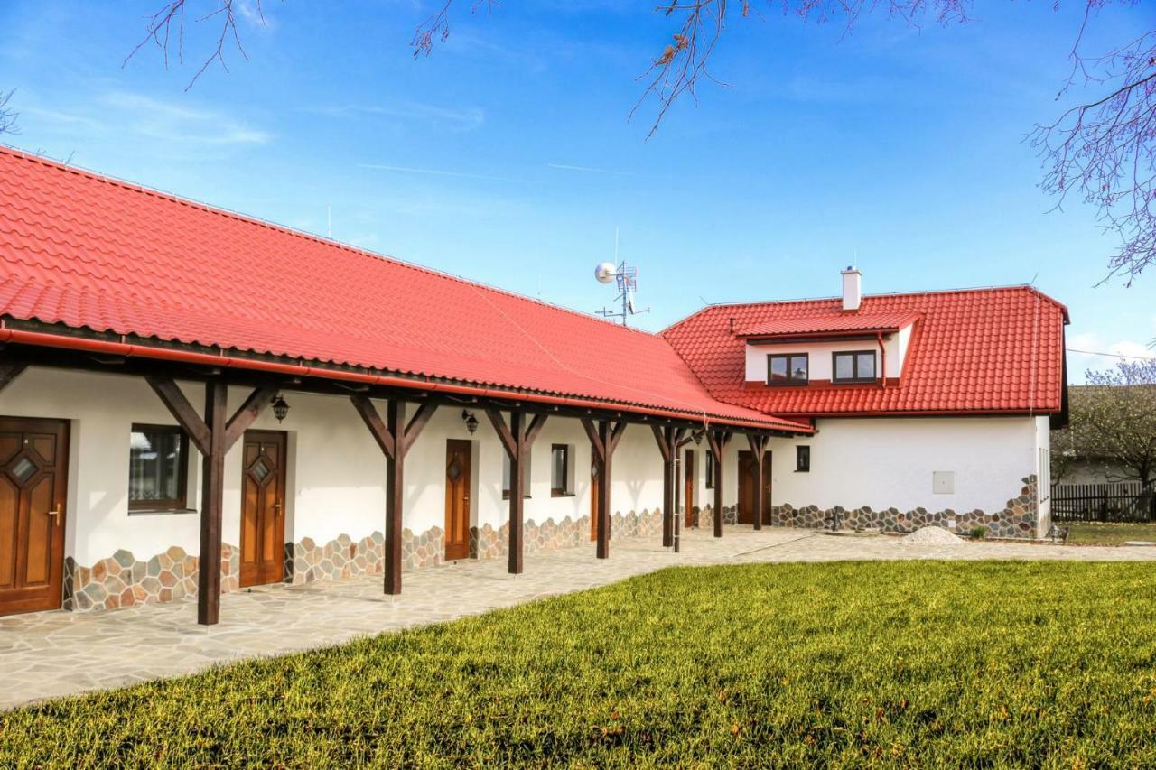 Ubytování Na prženských pasekách Mikuluvka Esterno foto
